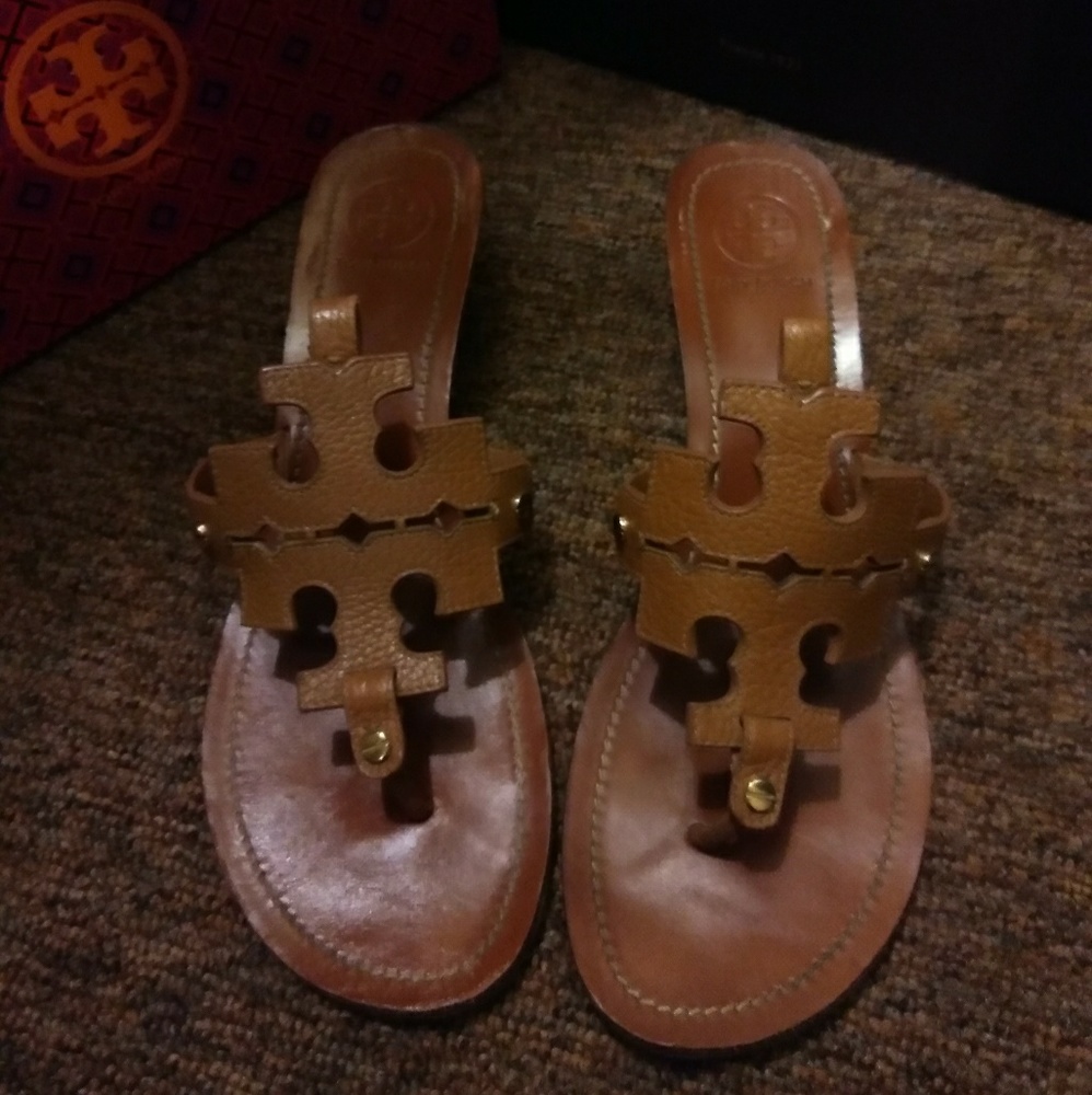 Leather sandals